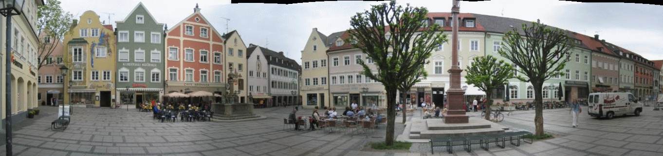 Marienplatz in Weilheim; click to zoom